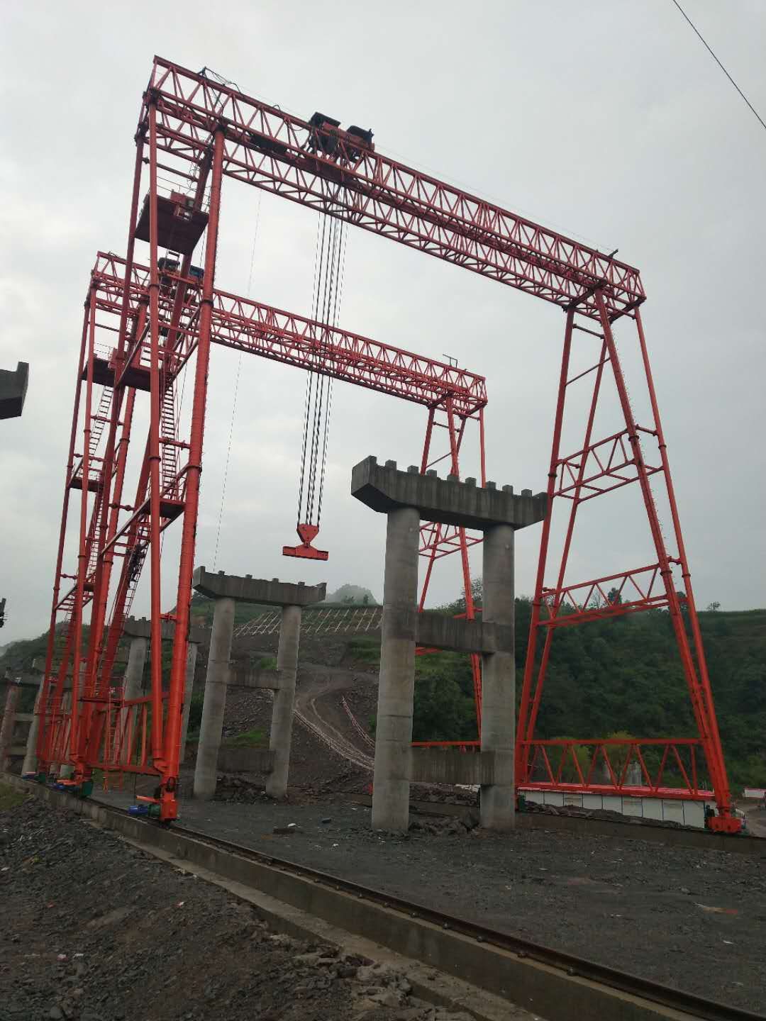 中鐵四局貴陽項目，MG100噸-32米跨38米高龍門吊