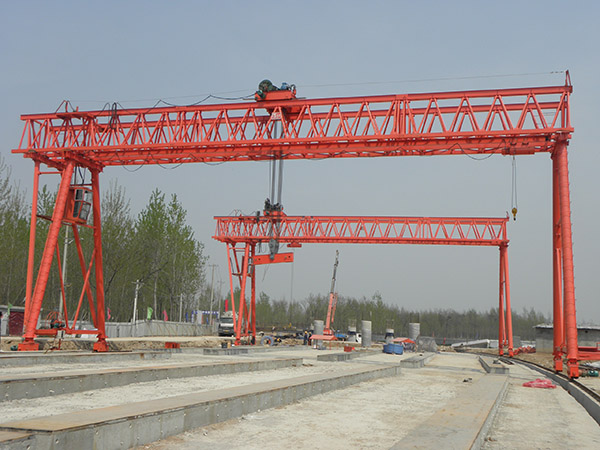 低價轉讓二手龍門吊在裝卸時應當注意哪些事項?