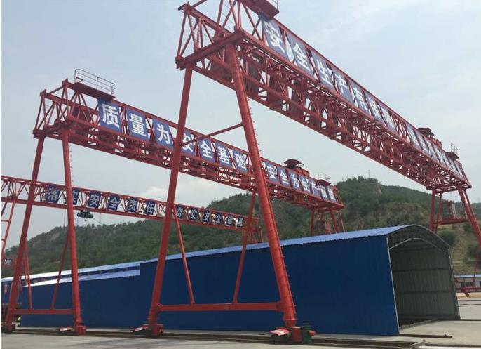 路橋門式起重機的運行速度和哪些因素有關？